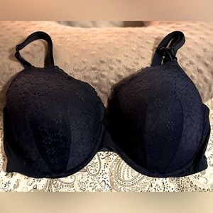 NWOT~VS Demi Bra